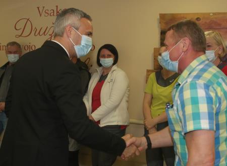 MINISTER JANEZ CIGLER KRALJ NA DELOVNEM OBISKU DEOS 29 FOTO LJUBO VUKELIČ